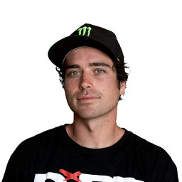 Axell Hodges headshot