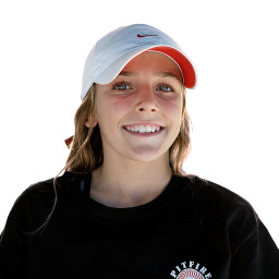 Chloe Covell headshot