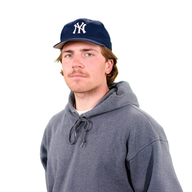 Hunter Hess headshot