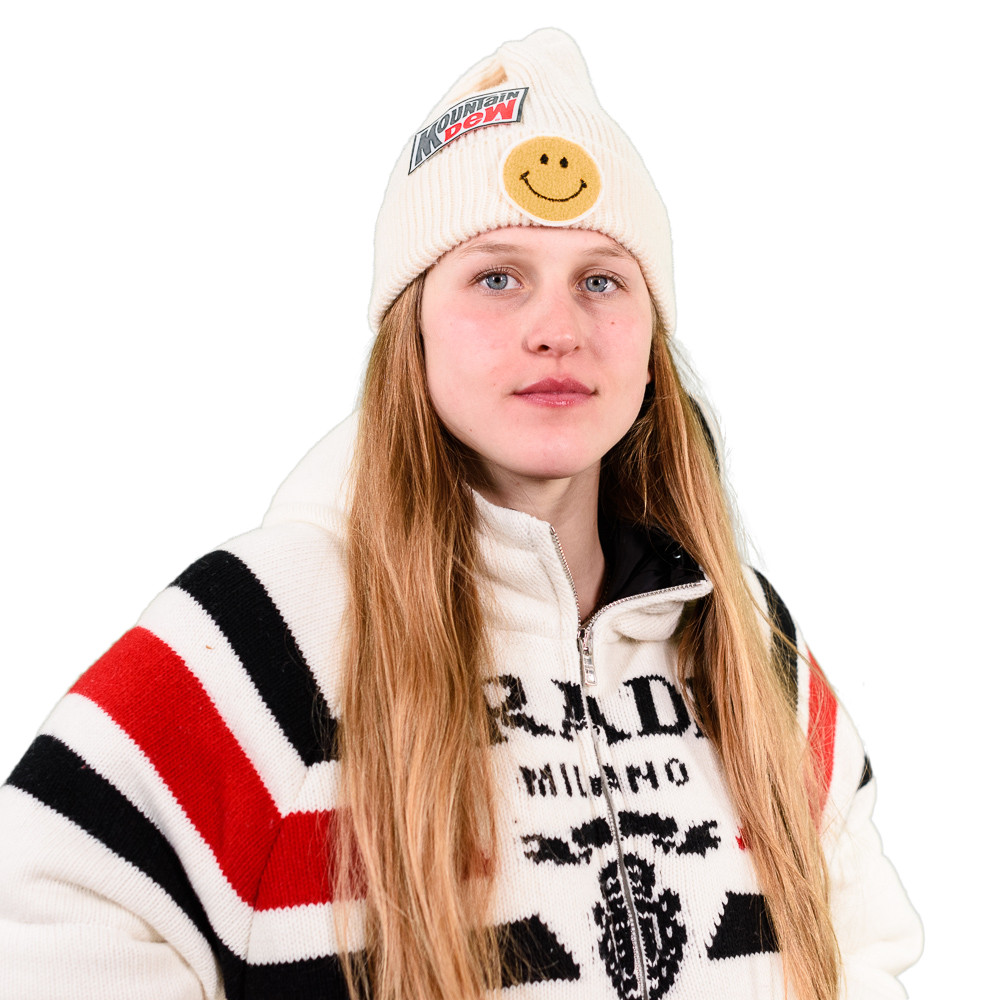 Julia Marino headshot