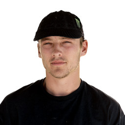 Lewis Mills headshot